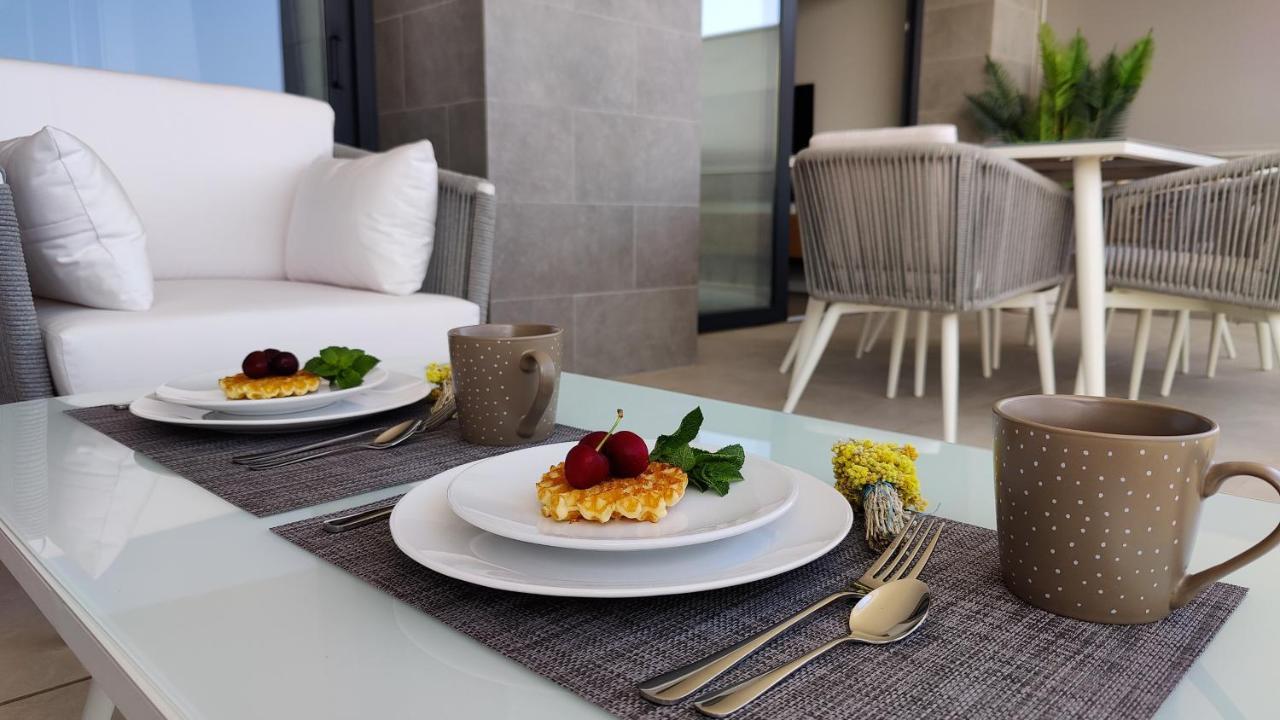Sunset Cliffs Modern Apartment Μπένιντορμ Εξωτερικό φωτογραφία