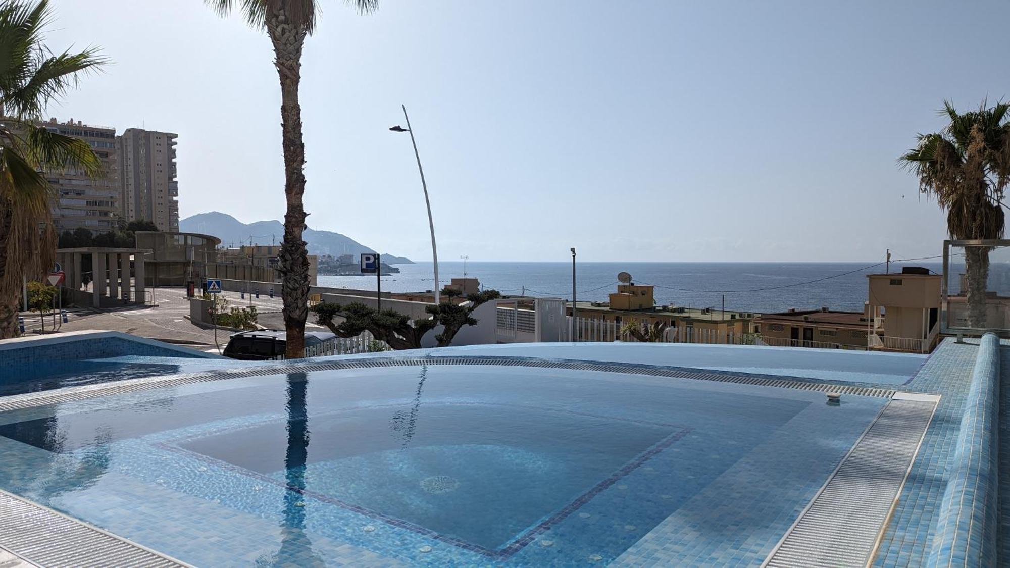 Sunset Cliffs Modern Apartment Μπένιντορμ Εξωτερικό φωτογραφία