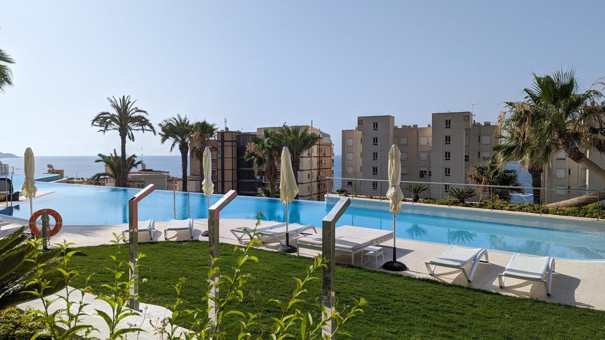 Sunset Cliffs Modern Apartment Μπένιντορμ Εξωτερικό φωτογραφία