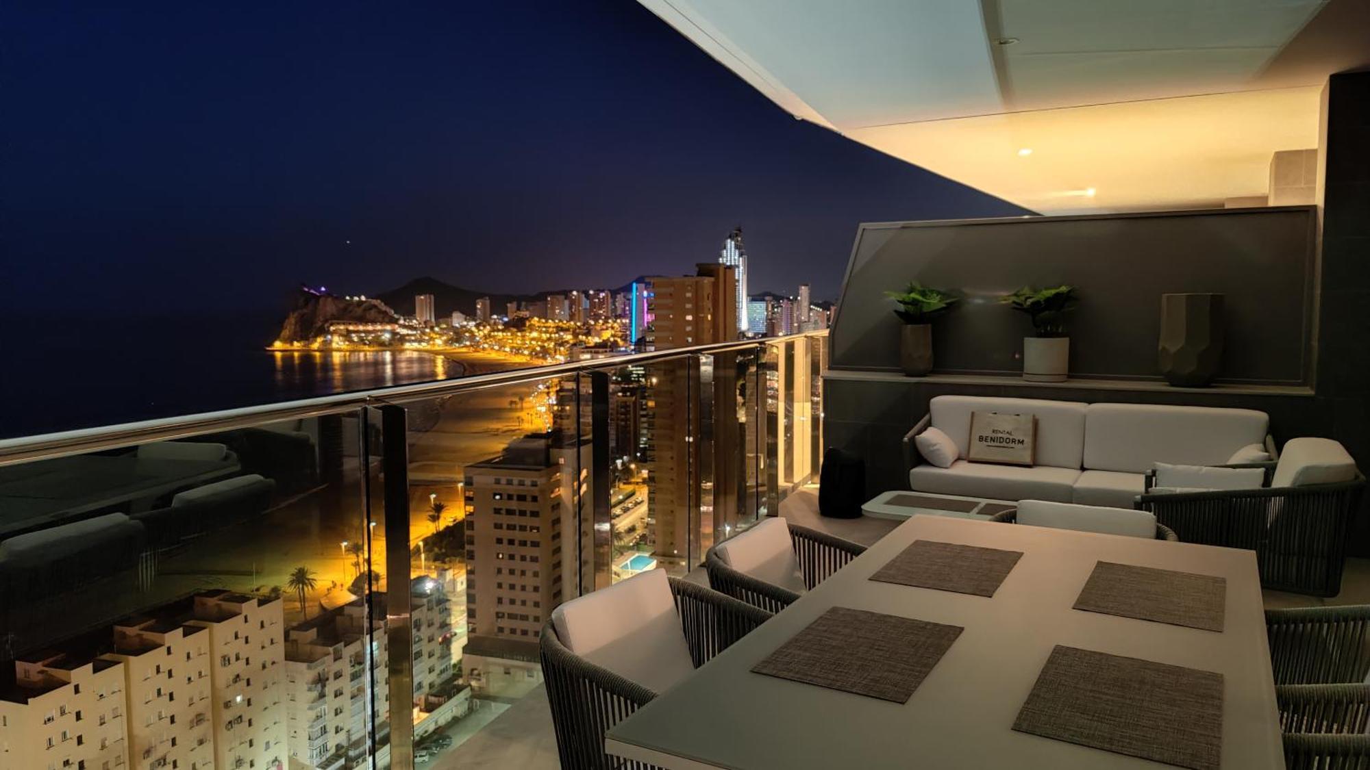 Sunset Cliffs Modern Apartment Μπένιντορμ Εξωτερικό φωτογραφία