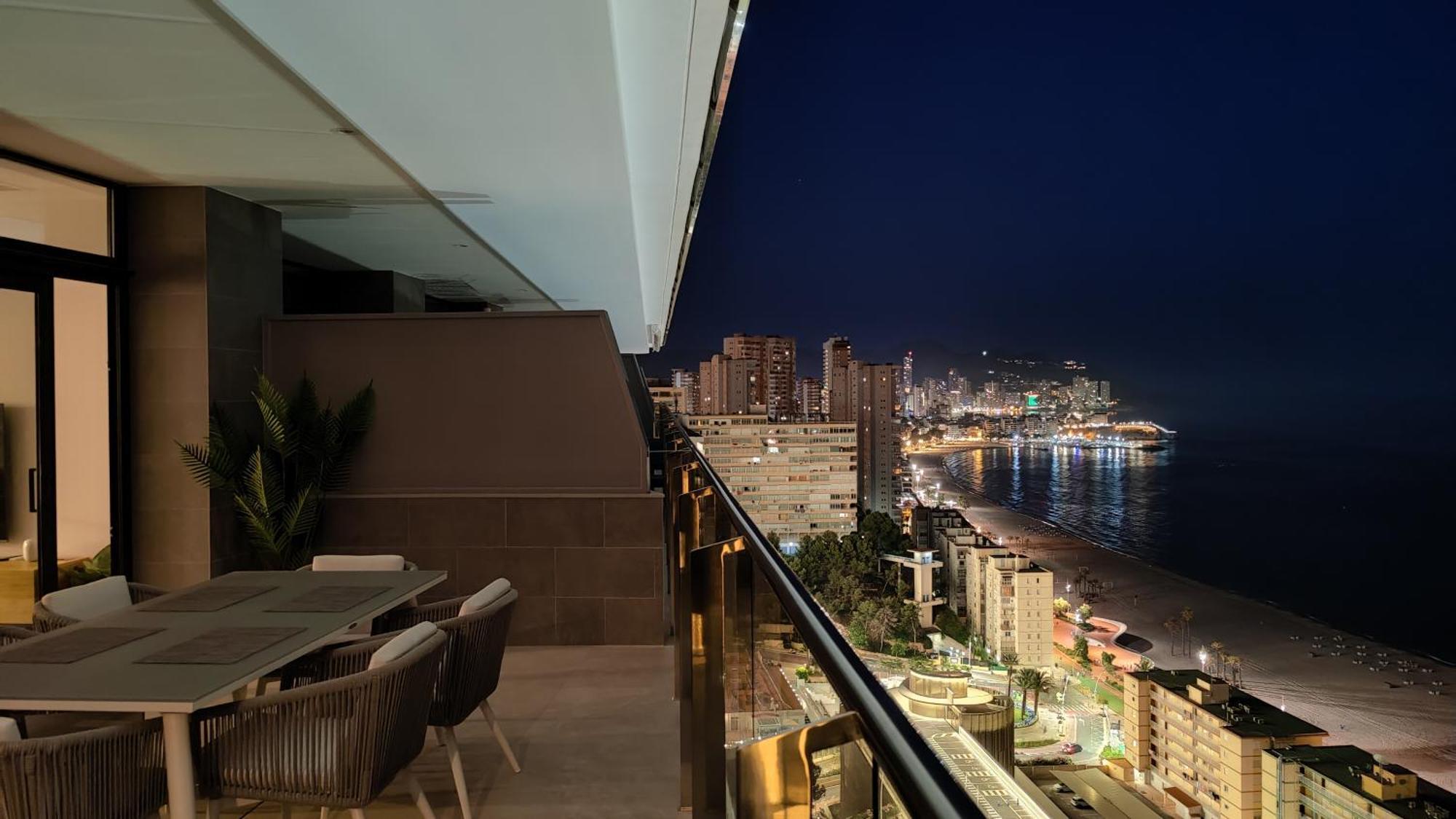 Sunset Cliffs Modern Apartment Μπένιντορμ Εξωτερικό φωτογραφία